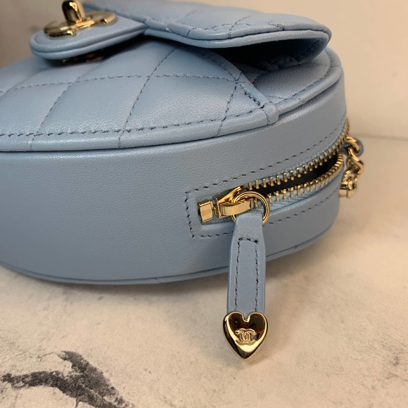โโ NEW CHANEL 22S Mini Heart Bag CC light blue Lambskin Leather Crossbody bag - Picture 11 of 15